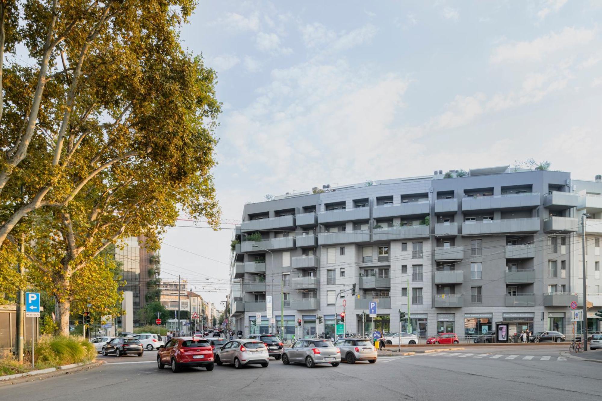 Luxury In Moscova Milano